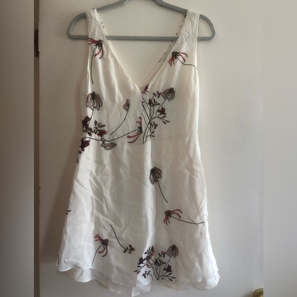 Aritzia ‘Little Moon’ Brand Dress. Size 2, so cute and summery! - Picture 1 of 5